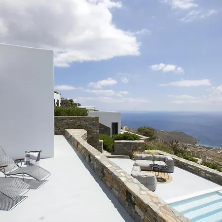 Villa House G In Tinos Kardhiani