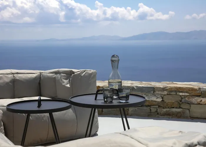 House G In Tinos Kardhianí